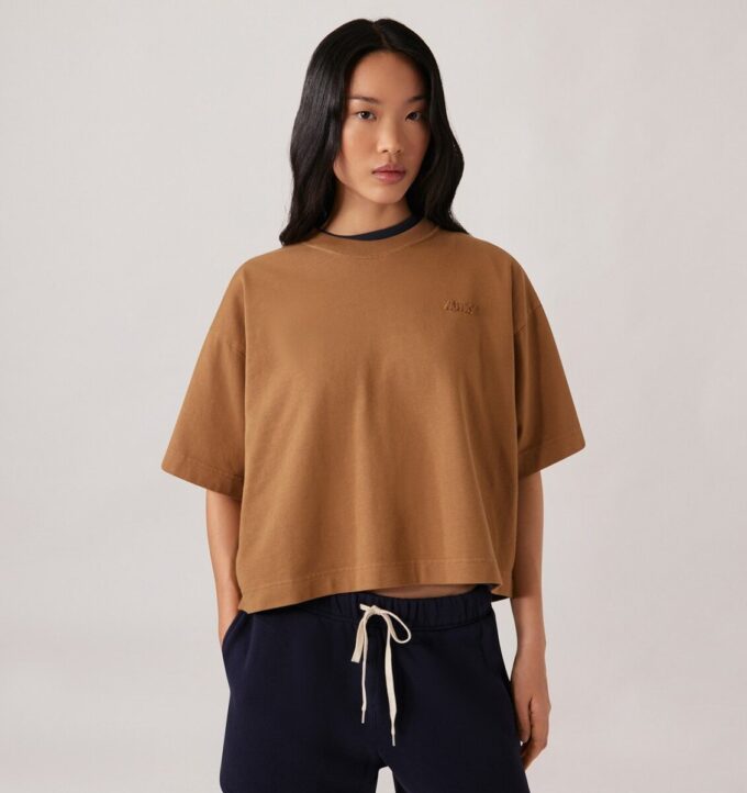 CAMISETA CUADRADA CON LOGO TONAL PARA MUJER CAMISETA CUADRADA CON LOGO TONAL PARA MUJER