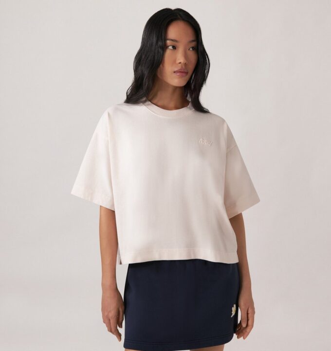 CAMISETA CUADRADA CON LOGO TONAL PARA MUJER CAMISETA CUADRADA CON LOGO TONAL PARA MUJER