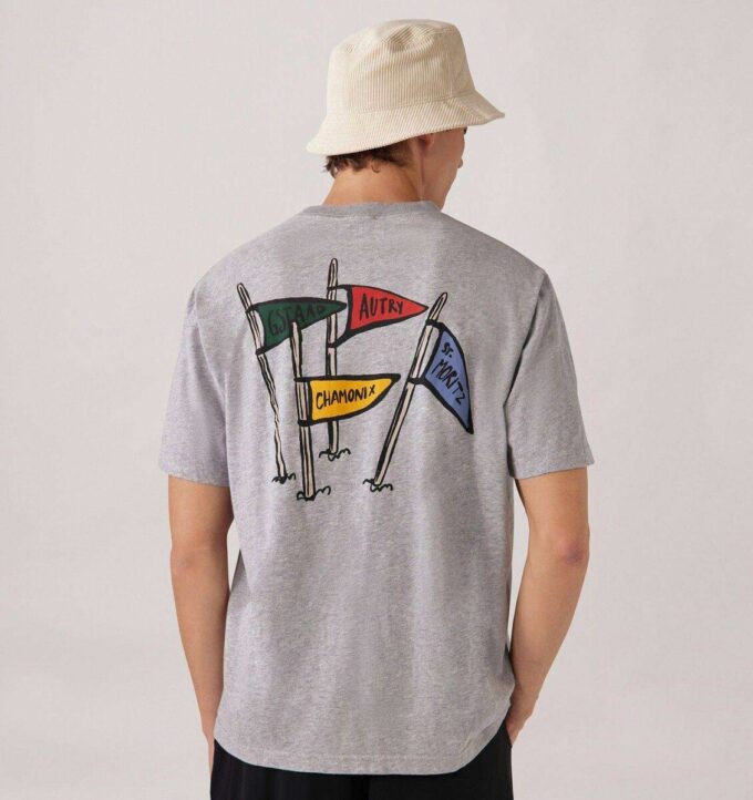 CAMISETA UNISEX CON ESTAMPADO DE BANDERAS EN LA ESPALDA