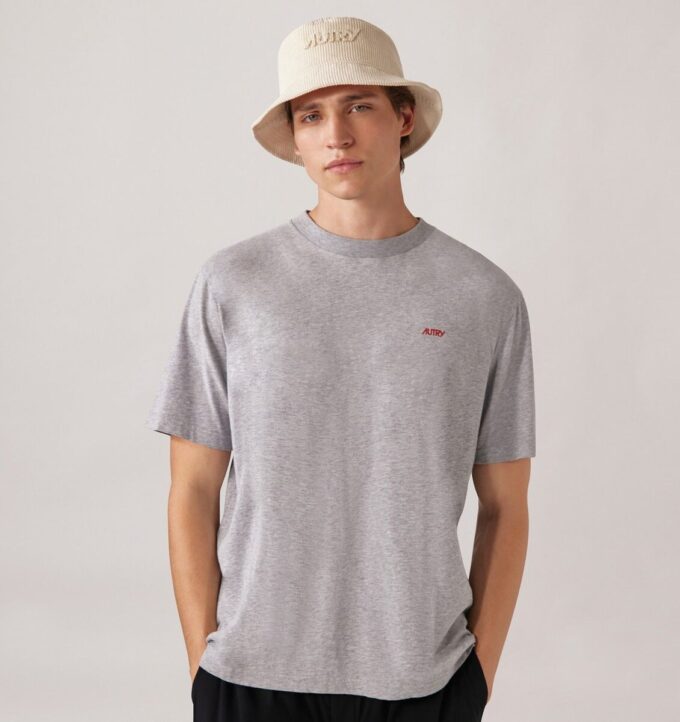 CAMISETA UNISEX CON ESTAMPADO DE BANDERAS EN LA ESPALDA