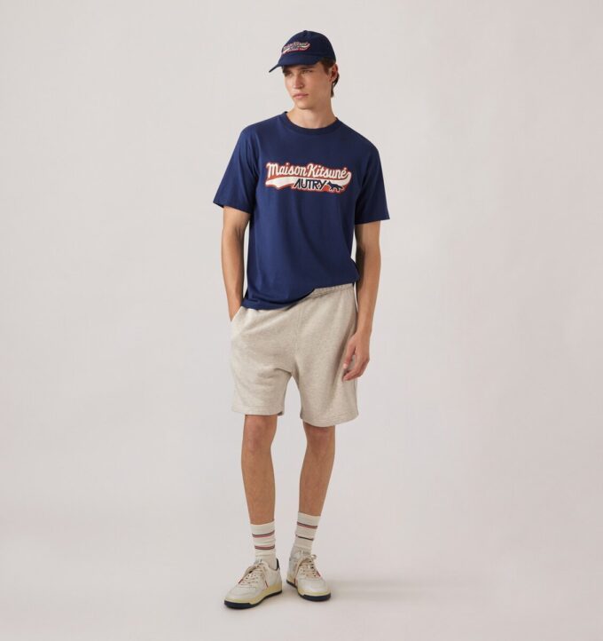 CAMISETA UNISEX CON LOGO DE AUTRY ‘MAISON KITSUNÉ’
