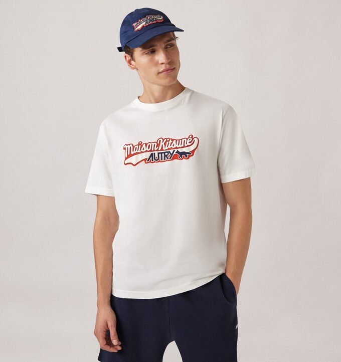 CAMISETA UNISEX CON LOGO DE AUTRY ‘MAISON KITSUNÉ’ CAMISETA UNISEX CON LOGO DE AUTRY ‘MAISON KITSUNÉ’