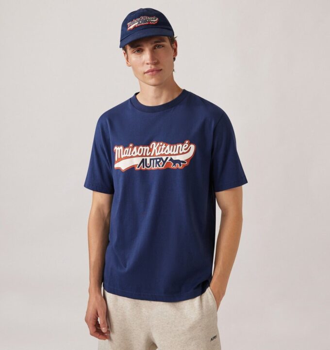 CAMISETA UNISEX CON LOGO DE AUTRY ‘MAISON KITSUNÉ’