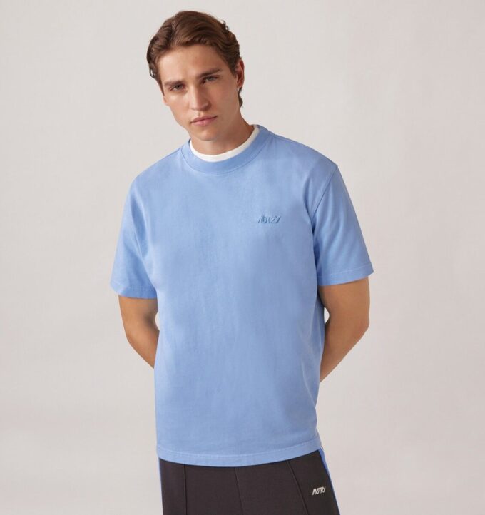 CAMISETA UNISEX CON LOGOTIPO TONAL CAMISETA UNISEX CON LOGOTIPO TONAL