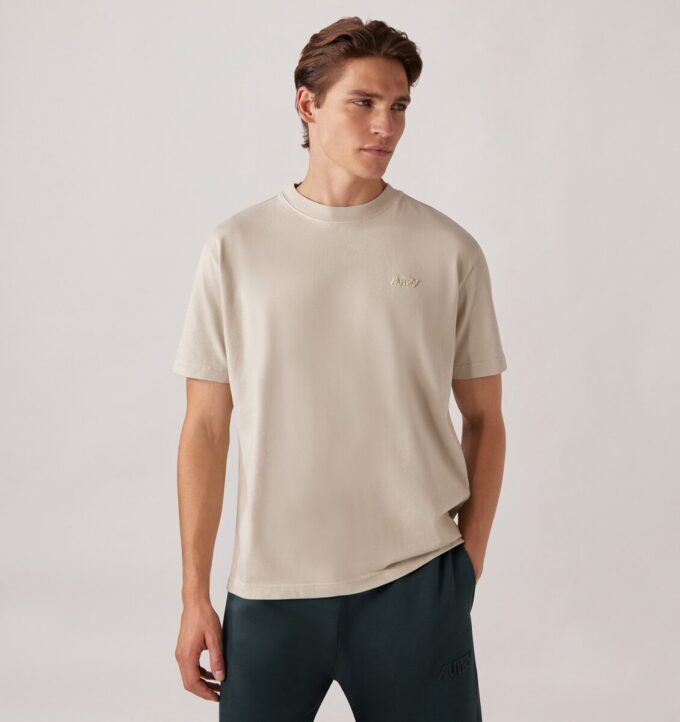 CAMISETA UNISEX CON LOGOTIPO TONAL CAMISETA UNISEX CON LOGOTIPO TONAL