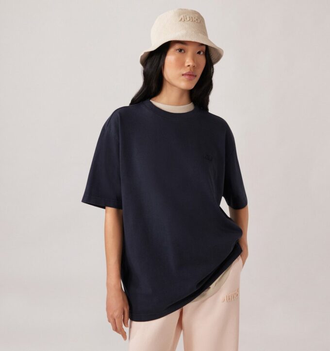 CAMISETA UNISEX CON LOGOTIPO TONAL CAMISETA UNISEX CON LOGOTIPO TONAL