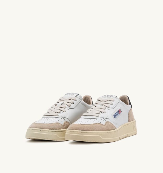 CESTA MEDALISTA BAJA EN CUIR BLANC ET NOIR ET DAIM BEIGE CESTA MEDALISTA BAJA EN CUIR BLANC ET NOIR ET DAIM BEIGE