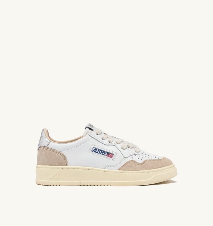 CESTA MEDALISTA LOW EN CUIR ET DAIM BLANC ET ARGENT CESTA MEDALISTA LOW EN CUIR ET DAIM BLANC ET ARGENT