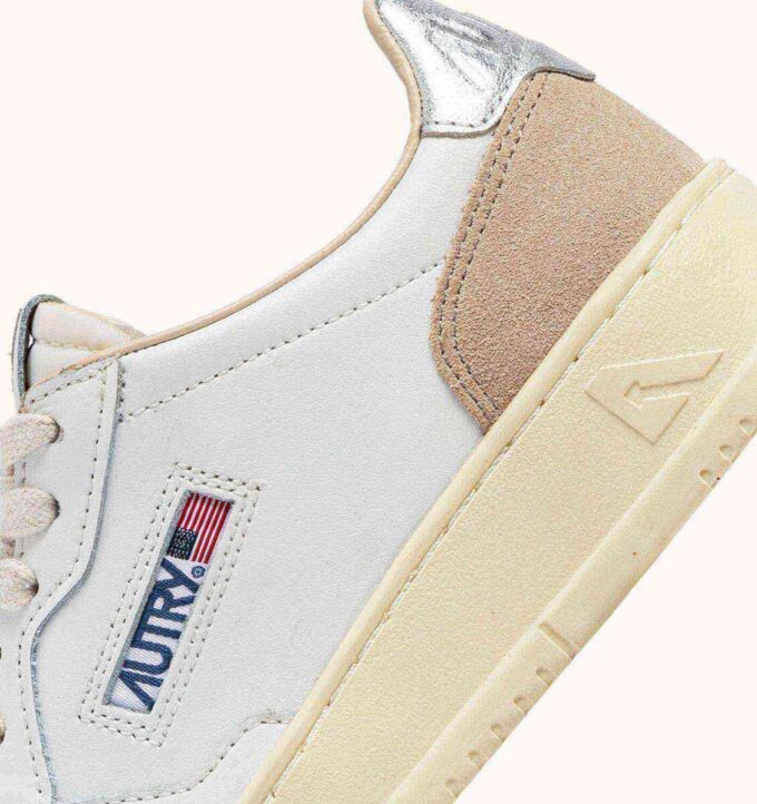 CESTA MEDALISTA LOW EN CUIR ET DAIM BLANC ET ARGENT CESTA MEDALISTA LOW EN CUIR ET DAIM BLANC ET ARGENT