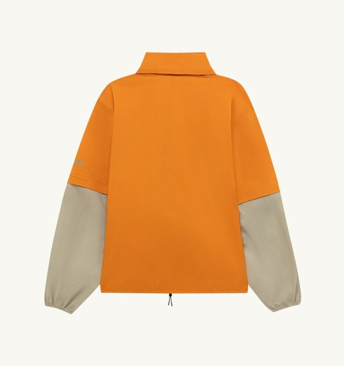 CHAQUETA UNISEX DE NYLON TÉCNICO PARA LA LLUVIA CHAQUETA UNISEX DE NYLON TÉCNICO PARA LA LLUVIA