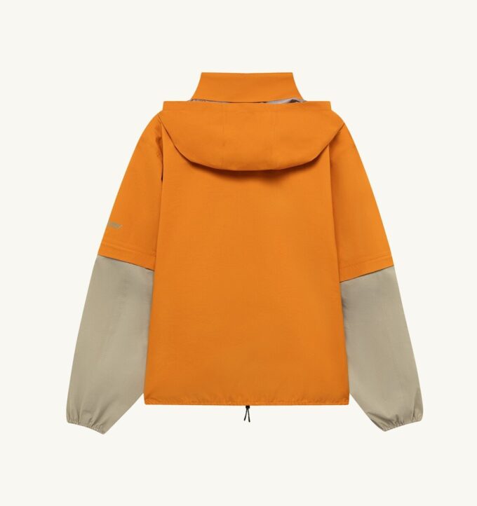 CHAQUETA UNISEX DE NYLON TÉCNICO PARA LA LLUVIA CHAQUETA UNISEX DE NYLON TÉCNICO PARA LA LLUVIA
