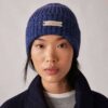 GORRO UNISEX CON PARCHE DE LOGO