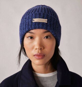 GORRO UNISEX CON PARCHE DE LOGO