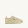 MEDALLISTA DE BASKETS LOW EN NAPPA HAY MEDALLISTA DE BASKETS LOW EN NAPPA HAY