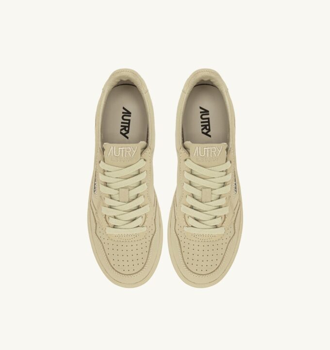 MEDALLISTA DE BASKETS LOW EN NAPPA HAY MEDALLISTA DE BASKETS LOW EN NAPPA HAY