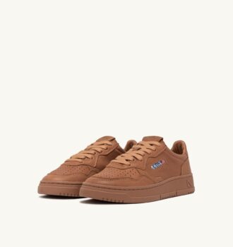 medallista de baskets low en nappa sand storm 2 330x350 - MEDALLISTA DE BASKETS LOW EN NAPPA SAND STORM