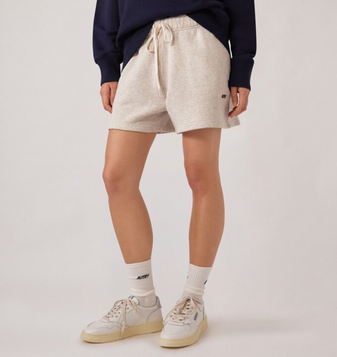 PANTALÓN CORTO CON LOGO AUTRY BORDADO PARA MUJER PANTALÓN CORTO CON LOGO AUTRY BORDADO PARA MUJER