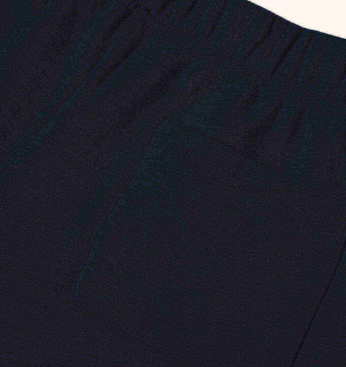 PANTALÓN CORTO CON LOGO AUTRY BORDADO PARA MUJER PANTALÓN CORTO CON LOGO AUTRY BORDADO PARA MUJER