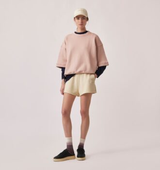 PANTALÓN CORTO CON LOGO TONAL PARA MUJER