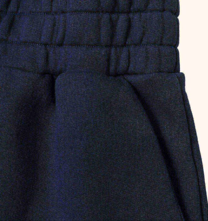 PANTALÓN CORTO CON LOGO TONAL PARA MUJER PANTALÓN CORTO CON LOGO TONAL PARA MUJER