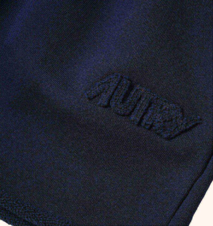 PANTALÓN CORTO CON LOGO TONAL PARA MUJER PANTALÓN CORTO CON LOGO TONAL PARA MUJER