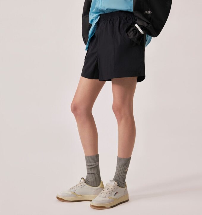 PANTALÓN CORTO DE NYLON PARA MUJER