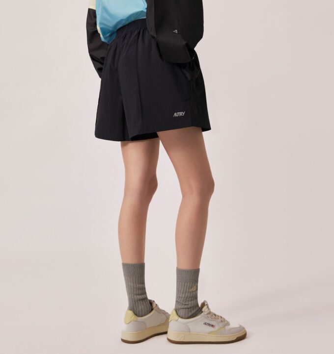 PANTALÓN CORTO DE NYLON PARA MUJER