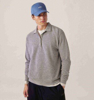 POLO UNISEX DE MANGA LARGA CON LOGO TONAL Y ESTAMPADO DE GOFRE