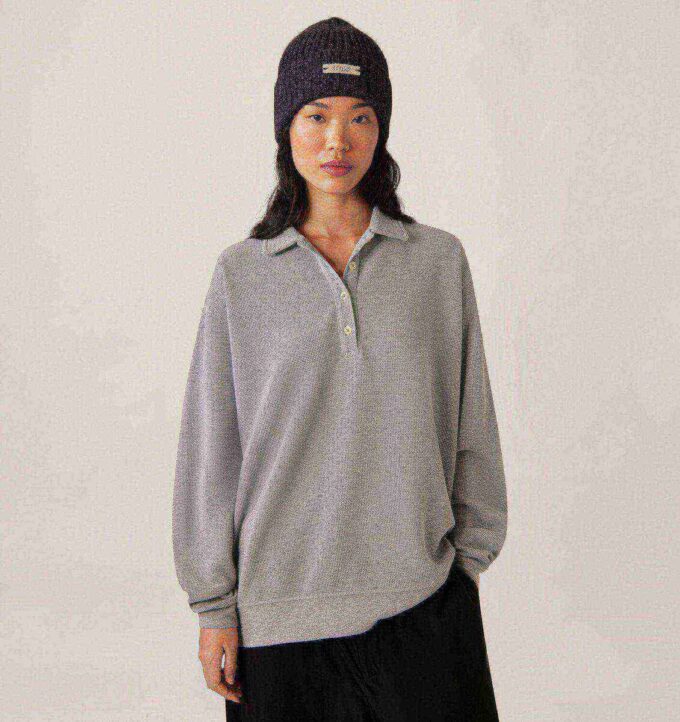 POLO UNISEX DE MANGA LARGA CON LOGO TONAL Y ESTAMPADO DE GOFRE POLO UNISEX DE MANGA LARGA CON LOGO TONAL Y ESTAMPADO DE GOFRE