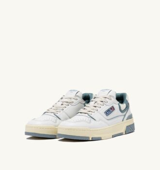 ZAPATILLAS BAJAS CLC DE PIEL BLANCA Y ANTE AZUL PLATEADO