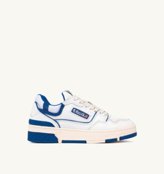 ZAPATILLAS BAJAS CLC DE PIEL BLANCA Y ANTE AZUL PRINCESA