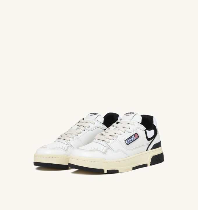 ZAPATILLAS BAJAS CLC DE PIEL BLANCA Y ANTE NEGRO