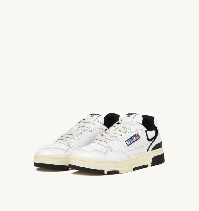 ZAPATILLAS BAJAS CLC DE PIEL BLANCA Y ANTE NEGRO ZAPATILLAS BAJAS CLC DE PIEL BLANCA Y ANTE NEGRO
