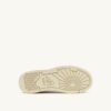 ZAPATILLAS BAJAS CLC DE PIEL BLANCA Y ANTE PLATEADO ZAPATILLAS BAJAS CLC DE PIEL BLANCA Y ANTE PLATEADO