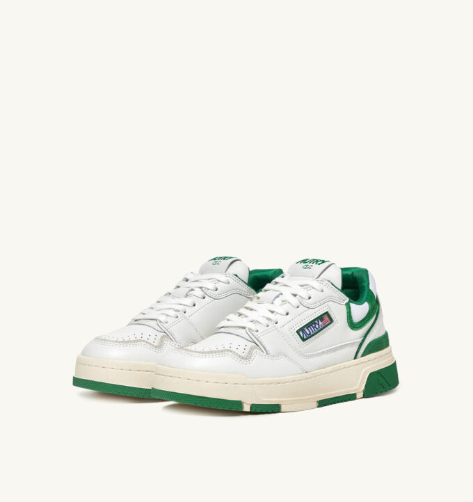ZAPATILLAS BAJAS CLC EN PIEL BLANCA Y ANTE AMAZÓNICO