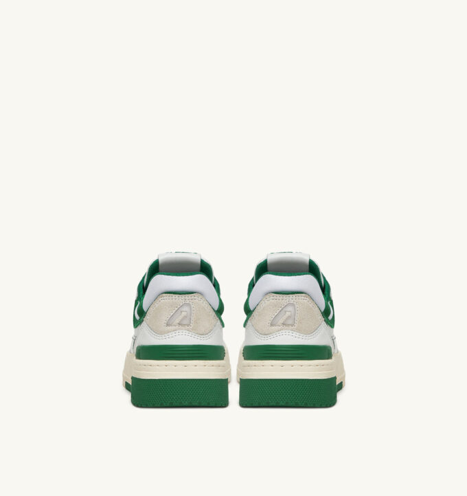ZAPATILLAS BAJAS CLC EN PIEL BLANCA Y ANTE AMAZÓNICO