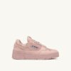 ZAPATILLAS BAJAS CLC EN PIEL LÁTIGO COLOR MELOCOTÓN ZAPATILLAS BAJAS CLC EN PIEL LÁTIGO COLOR MELOCOTÓN