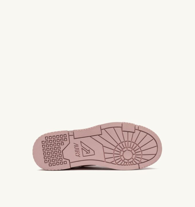 ZAPATILLAS BAJAS CLC EN PIEL LÁTIGO COLOR MELOCOTÓN ZAPATILLAS BAJAS CLC EN PIEL LÁTIGO COLOR MELOCOTÓN