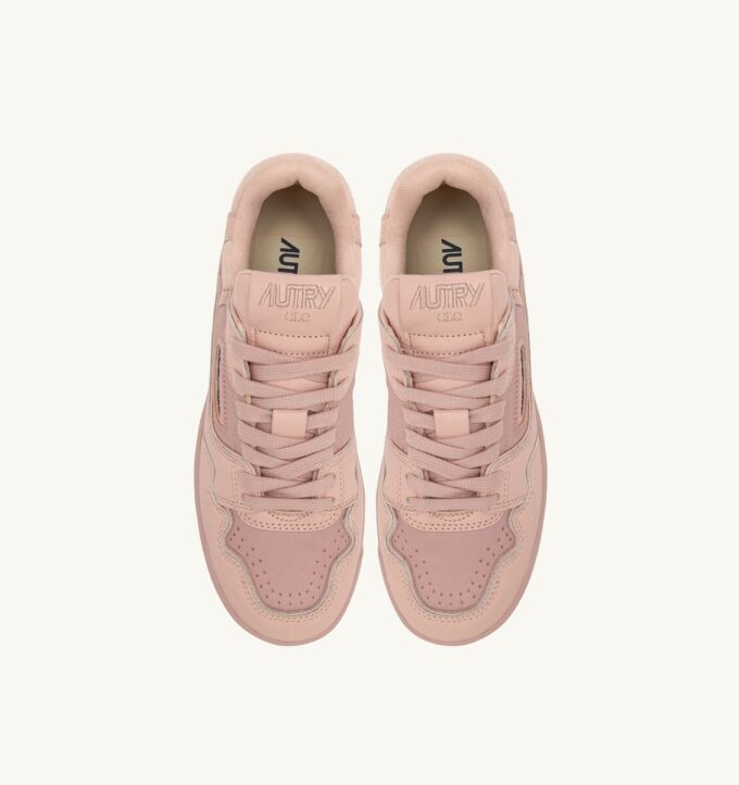 ZAPATILLAS BAJAS CLC EN PIEL LÁTIGO COLOR MELOCOTÓN ZAPATILLAS BAJAS CLC EN PIEL LÁTIGO COLOR MELOCOTÓN