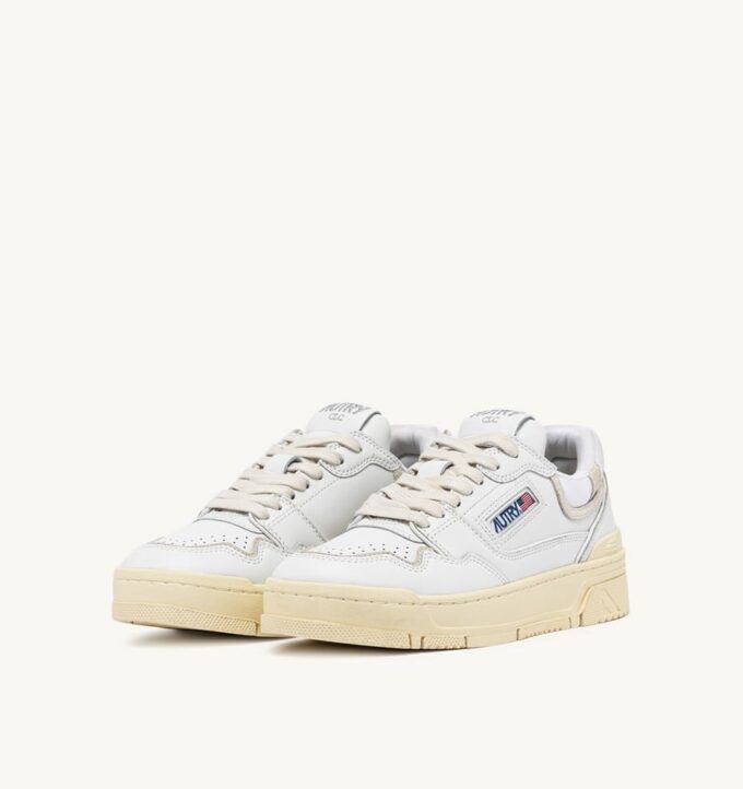 ZAPATILLAS BAJAS CLC EN PIEL Y ANTE BLANCOS ZAPATILLAS BAJAS CLC EN PIEL Y ANTE BLANCOS