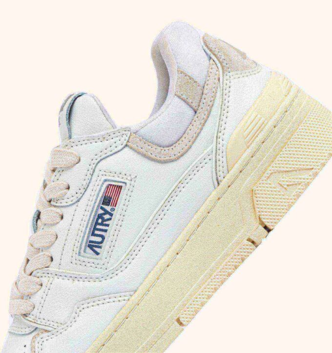 ZAPATILLAS BAJAS CLC EN PIEL Y ANTE BLANCOS ZAPATILLAS BAJAS CLC EN PIEL Y ANTE BLANCOS