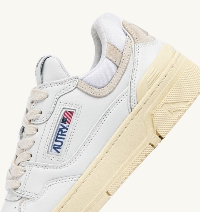 ZAPATILLAS BAJAS CLC EN PIEL Y ANTE BLANCOS ZAPATILLAS BAJAS CLC EN PIEL Y ANTE BLANCOS