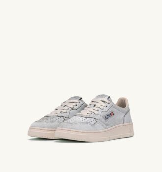 ZAPATILLAS BAJAS MEDALIST DE ANTE CON EFECTO RASPADO EN COLOR BLANCO Y ROSA ZAPATILLAS BAJAS MEDALIST DE ANTE CON EFECTO RASPADO EN COLOR BLANCO Y ROSA