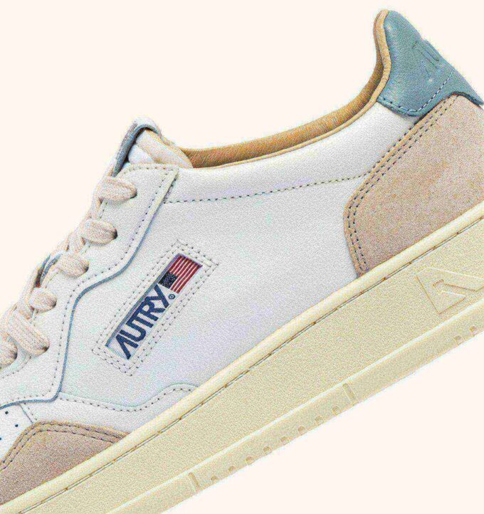 ZAPATILLAS BAJAS MEDALIST DE PIEL ANTE BLANCA Y AZUL PLATEADO ZAPATILLAS BAJAS MEDALIST DE PIEL ANTE BLANCA Y AZUL PLATEADO