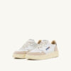 ZAPATILLAS BAJAS MEDALIST DE PIEL ANTE BLANCA Y VERDE COVERT ZAPATILLAS BAJAS MEDALIST DE PIEL ANTE BLANCA Y VERDE COVERT