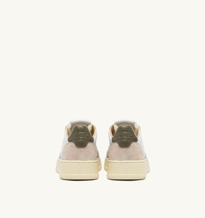 ZAPATILLAS BAJAS MEDALIST DE PIEL ANTE BLANCA Y VERDE COVERT ZAPATILLAS BAJAS MEDALIST DE PIEL ANTE BLANCA Y VERDE COVERT