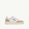 ZAPATILLAS BAJAS MEDALIST DE PIEL BLANCA Y ANTE ESPONJOSO ZAPATILLAS BAJAS MEDALIST DE PIEL BLANCA Y ANTE ESPONJOSO
