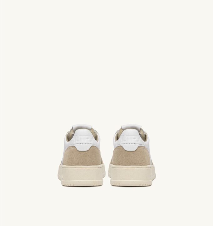 ZAPATILLAS BAJAS MEDALIST DE PIEL BLANCA Y ANTE ESPONJOSO ZAPATILLAS BAJAS MEDALIST DE PIEL BLANCA Y ANTE ESPONJOSO