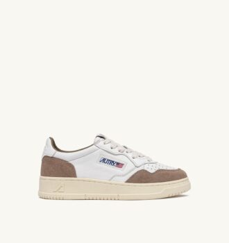ZAPATILLAS BAJAS MEDALIST DE PIEL BLANCA Y ANTE TABACO ZAPATILLAS BAJAS MEDALIST DE PIEL BLANCA Y ANTE TABACO