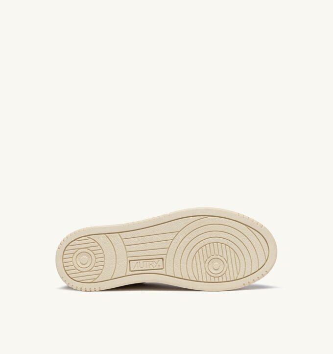 ZAPATILLAS BAJAS MEDALIST DE PIEL BLANCA Y ANTE TABACO ZAPATILLAS BAJAS MEDALIST DE PIEL BLANCA Y ANTE TABACO